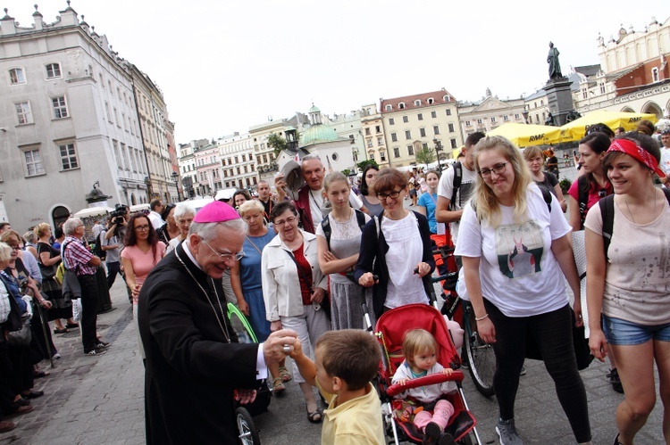 Wyjście 38. Pieszej Pielgrzymki Krakowskiej z Wawelu na Jasną Górę