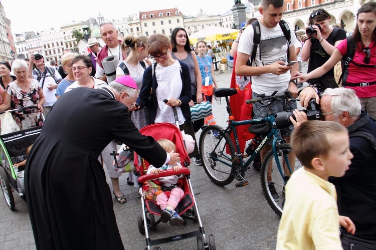 Wyjście 38. Pieszej Pielgrzymki Krakowskiej z Wawelu na Jasną Górę