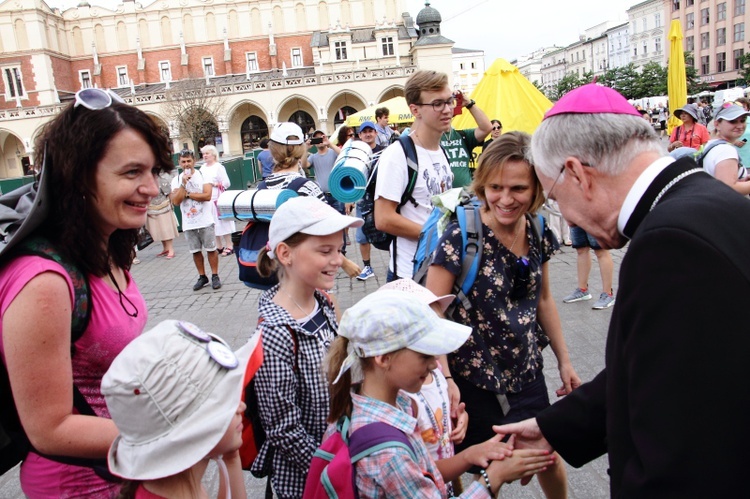 Wyjście 38. Pieszej Pielgrzymki Krakowskiej z Wawelu na Jasną Górę