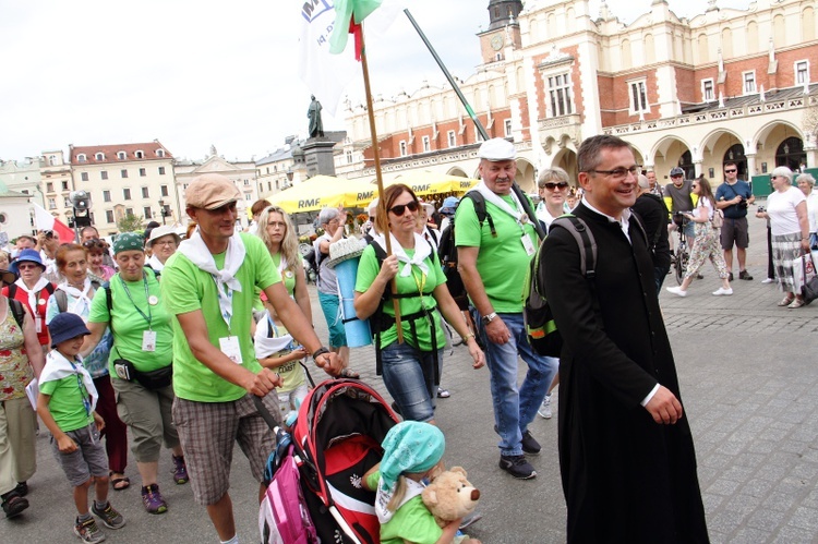 Wyjście 38. Pieszej Pielgrzymki Krakowskiej z Wawelu na Jasną Górę