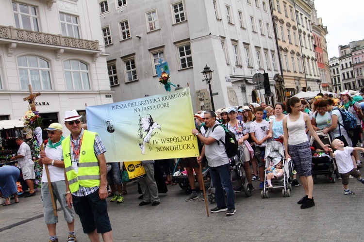 Wyjście 38. Pieszej Pielgrzymki Krakowskiej z Wawelu na Jasną Górę