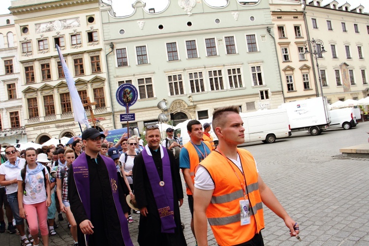 Wyjście 38. Pieszej Pielgrzymki Krakowskiej z Wawelu na Jasną Górę