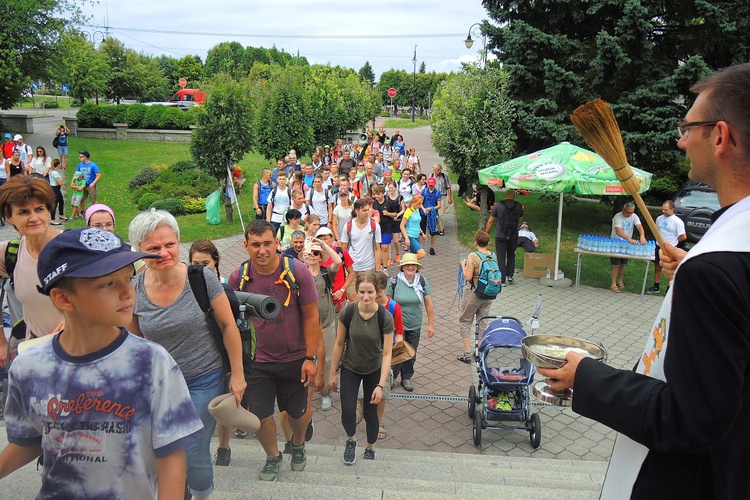 Pielgrzymi grup 6-9 w Pisarzowicach - 2018