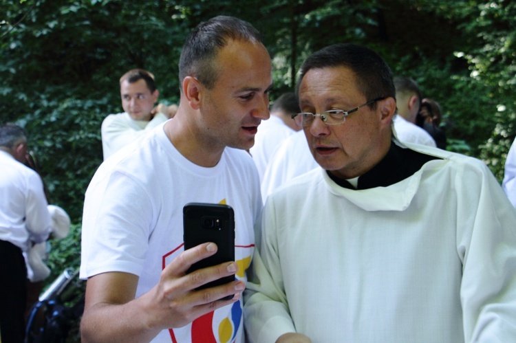 Abp Grzegorz Ryś w odwiedzinach u wspólnoty śródmiejskiej 38. PPK