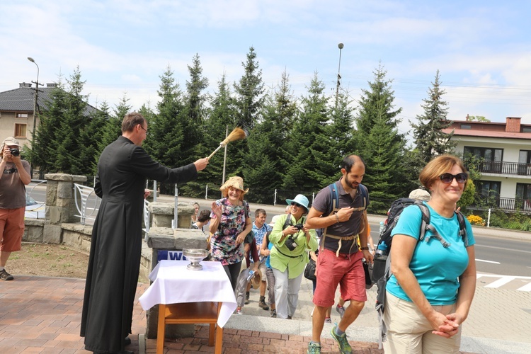 Pielgrzymi hałcnowscy w Wilamowicach - 2018