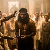 Taylor James w tytułowej roli - kadr z filmu "Samson"