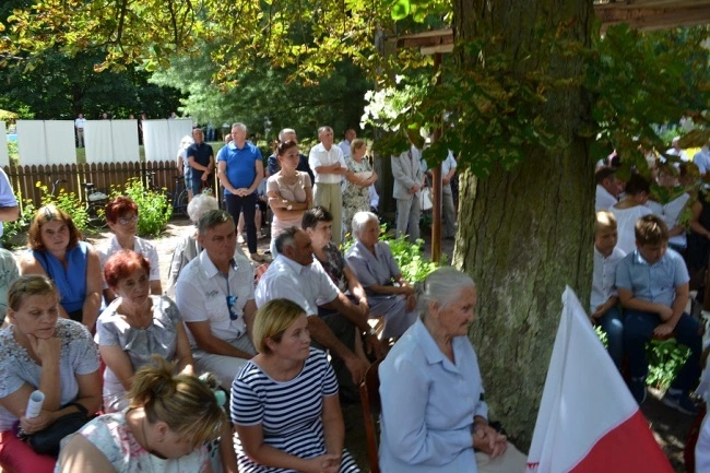 Uroczystości patriotyczne w Borowinie