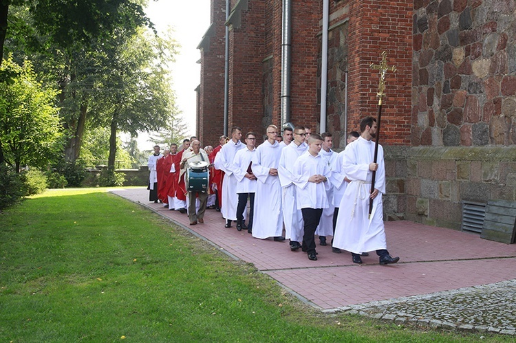 Konsekracja ołtarza w Olbierzowicach