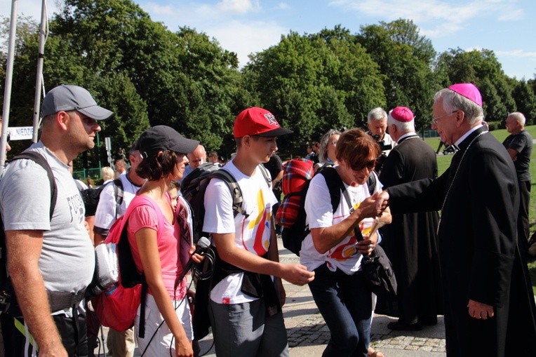 38. PPK na Jasnej Górze - powitanie przez abp. Marka Jędraszewskiego