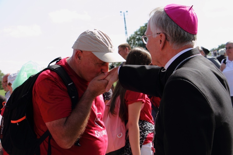 38. PPK na Jasnej Górze - powitanie przez abp. Marka Jędraszewskiego