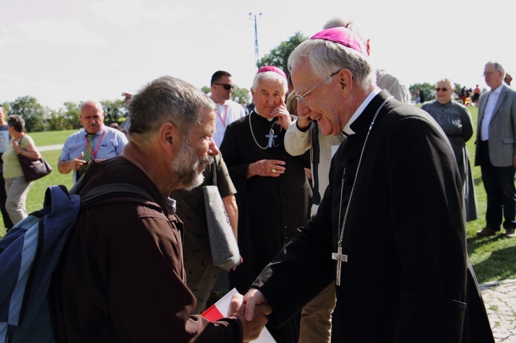 38. PPK na Jasnej Górze - powitanie przez abp. Marka Jędraszewskiego