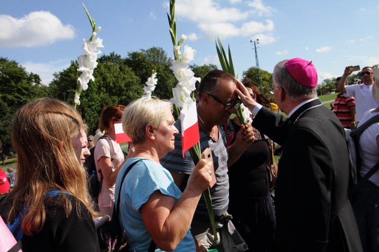 38. PPK na Jasnej Górze - powitanie przez abp. Marka Jędraszewskiego