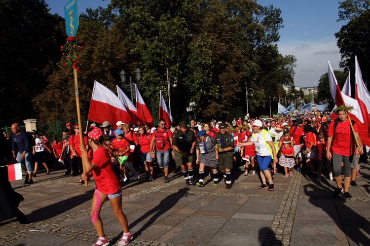 38. PPK na Jasnej Górze - powitanie przez abp. Marka Jędraszewskiego