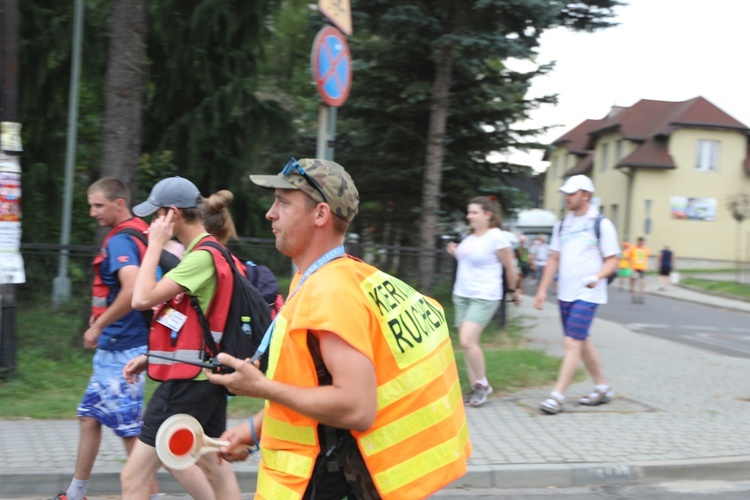 Pielgrzymi hałcnowscy na postoju w Sławkowie - 2018