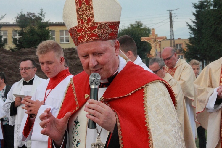 Poświęcenie placu budowy kościoła w Redzie-Ciechocinie