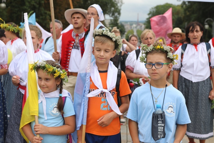 Powitanie 27. Pielgrzymki Diecezji Bielsko-Żywieckiej - grupy hałcnowskie na Jasnej Górze - 2018