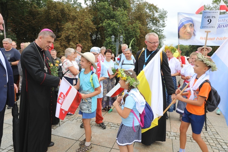 Powitanie 27. Pielgrzymki Diecezji Bielsko-Żywieckiej - grupy hałcnowskie na Jasnej Górze - 2018