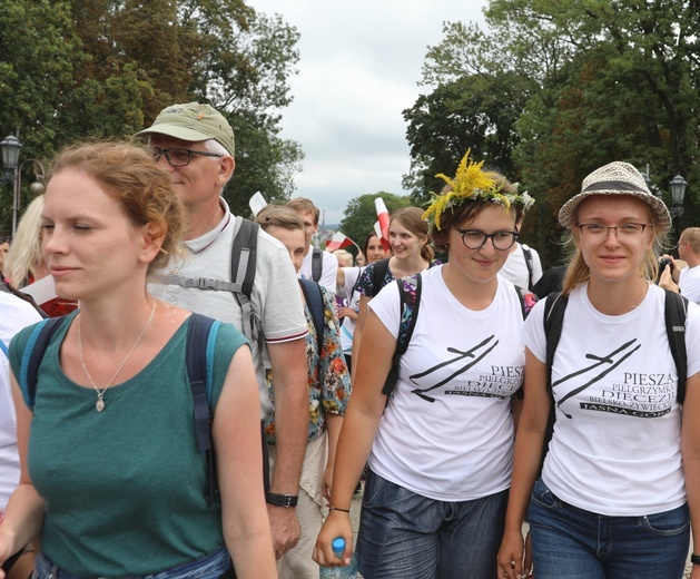 Powitanie 27. Pielgrzymki Diecezji Bielsko-Żywieckiej - grupy hałcnowskie na Jasnej Górze - 2018