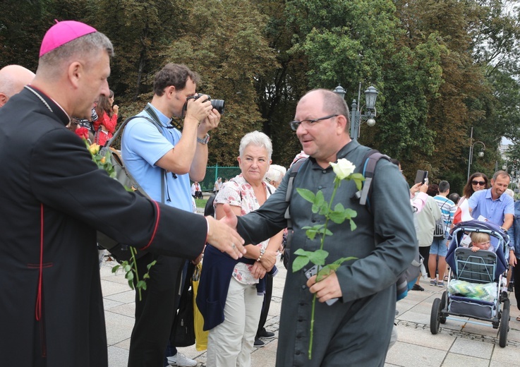 Powitanie 27. Pielgrzymki Diecezji Bielsko-Żywieckiej - grupy hałcnowskie na Jasnej Górze - 2018