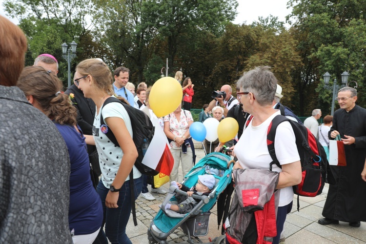 Powitanie 27. Pielgrzymki Diecezji Bielsko-Żywieckiej - grupy hałcnowskie na Jasnej Górze - 2018