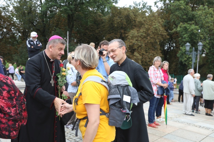 Powitanie 27. Pielgrzymki Diecezji Bielsko-Żywieckiej - grupy hałcnowskie na Jasnej Górze - 2018