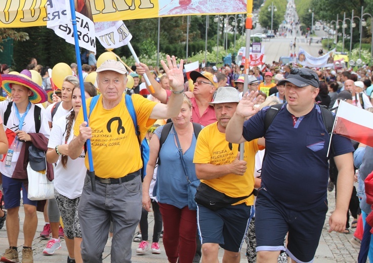 Powitanie 27. Pielgrzymki Diecezji Bielsko-Żywieckiej - grupy hałcnowskie na Jasnej Górze - 2018