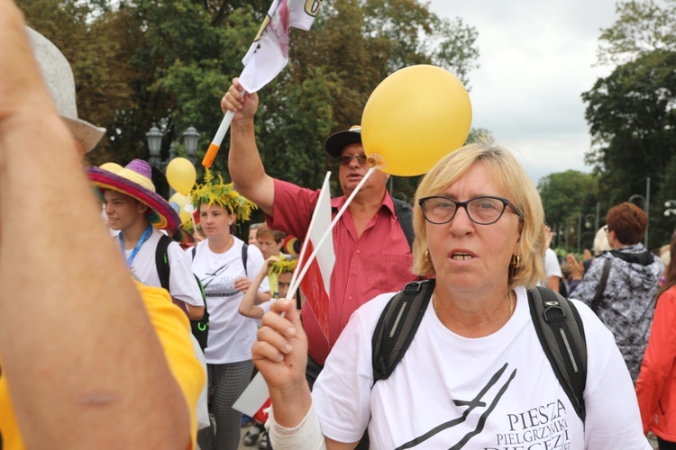 Powitanie 27. Pielgrzymki Diecezji Bielsko-Żywieckiej - grupy hałcnowskie na Jasnej Górze - 2018