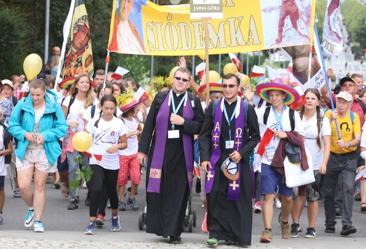 Powitanie 27. Pielgrzymki Diecezji Bielsko-Żywieckiej - grupy hałcnowskie na Jasnej Górze - 2018