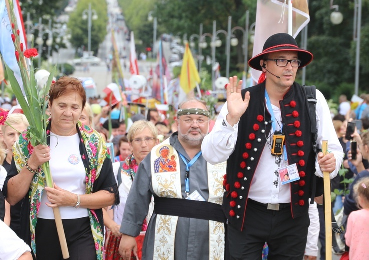 Powitanie 27. Pielgrzymki Diecezji Bielsko-Żywieckiej - grupy hałcnowskie na Jasnej Górze - 2018