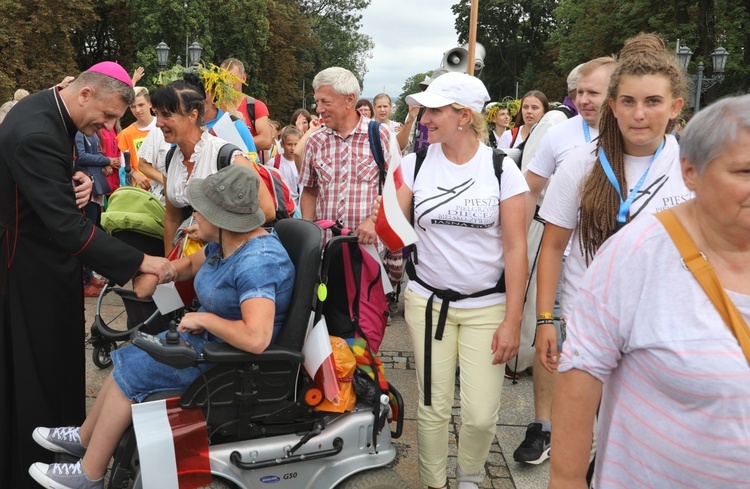 Powitanie 27. Pielgrzymki Diecezji Bielsko-Żywieckiej - grupy hałcnowskie na Jasnej Górze - 2018