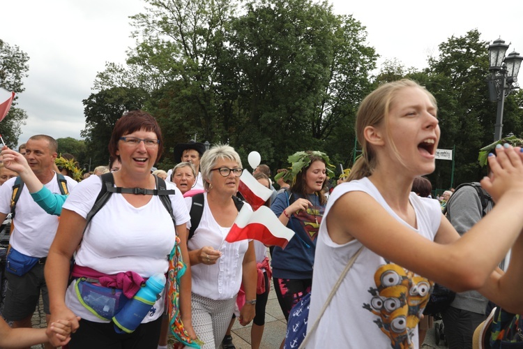 Powitanie 27. Pielgrzymki Diecezji Bielsko-Żywieckiej - grupy hałcnowskie na Jasnej Górze - 2018