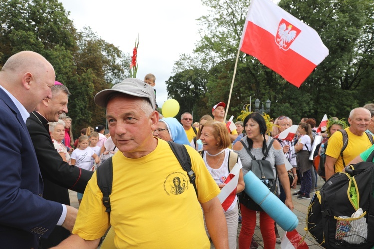 Powitanie 27. Pielgrzymki Diecezji Bielsko-Żywieckiej - grupy hałcnowskie na Jasnej Górze - 2018