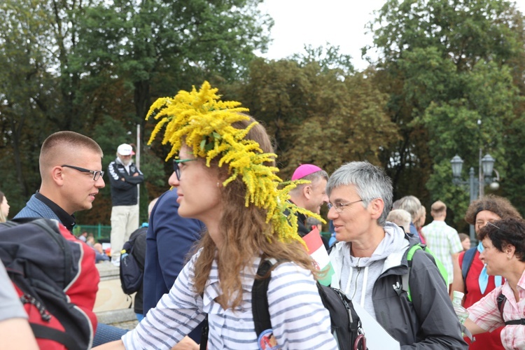 Powitanie 27. Pielgrzymki Diecezji Bielsko-Żywieckiej - grupy hałcnowskie na Jasnej Górze - 2018