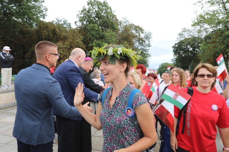 Powitanie 27. Pielgrzymki Diecezji Bielsko-Żywieckiej - grupy hałcnowskie na Jasnej Górze - 2018