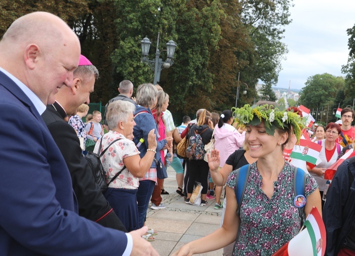 Powitanie 27. Pielgrzymki Diecezji Bielsko-Żywieckiej - grupy hałcnowskie na Jasnej Górze - 2018