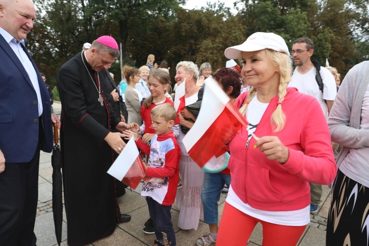 Powitanie 27. Pielgrzymki Diecezji Bielsko-Żywieckiej - grupy hałcnowskie na Jasnej Górze - 2018