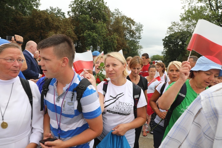 Powitanie 27. Pielgrzymki Diecezji Bielsko-Żywieckiej - grupy hałcnowskie na Jasnej Górze - 2018