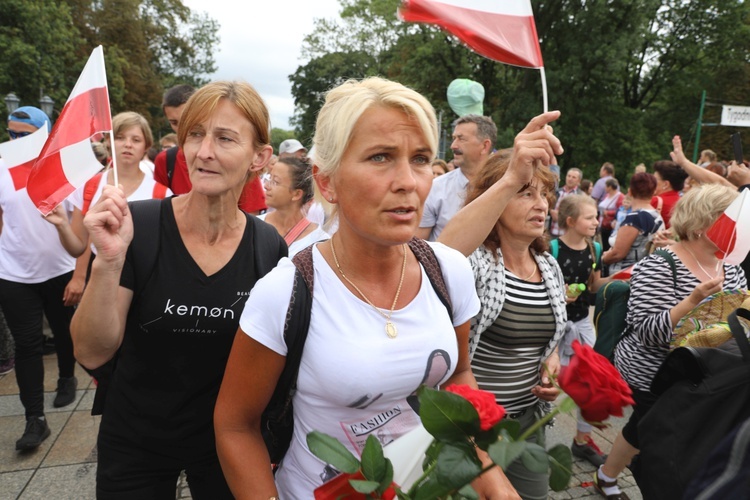 Powitanie 27. Pielgrzymki Diecezji Bielsko-Żywieckiej - grupy hałcnowskie na Jasnej Górze - 2018