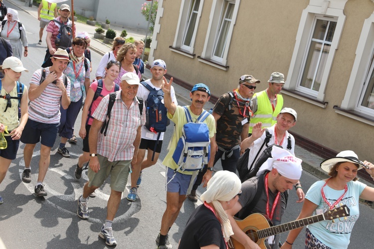 27. Pielgrzymka Cieszyńska na trasie - w Woźnikach - 2018