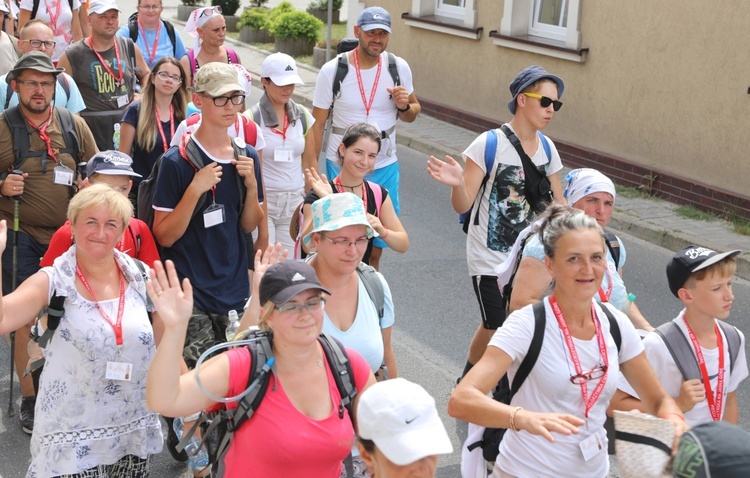 27. Pielgrzymka Cieszyńska na trasie - w Woźnikach - 2018