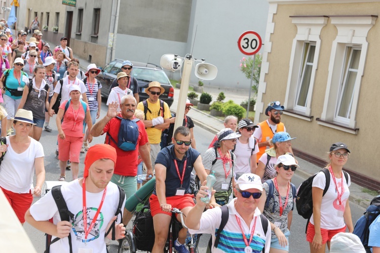 27. Pielgrzymka Cieszyńska na trasie - w Woźnikach - 2018