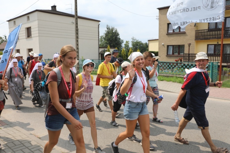 27. Pielgrzymka Cieszyńska na trasie - w Woźnikach - 2018