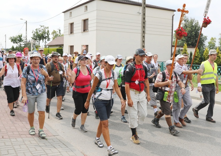 27. Pielgrzymka Cieszyńska na trasie - w Woźnikach - 2018