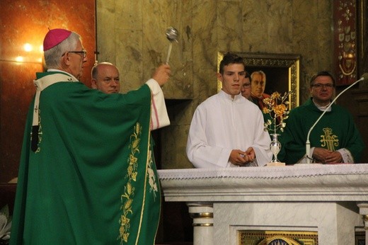 Bazylika w Piekarach ma nowego proboszcza 