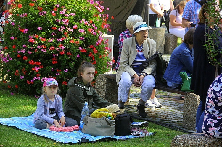 Uroczystości oddania Karpacza pod opiekę św. Wawrzyńca