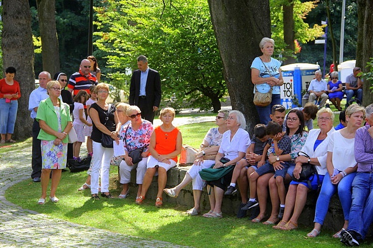 Uroczystości oddania Karpacza pod opiekę św. Wawrzyńca