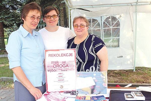 Do udziału w dniu skupienia zachęcają siostry (od lewej): Donata Majka, Joanna Wojtasiewicz i Małgorzata Ryszka.