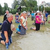 	Modlitwa pielgrzymów zawierzających życie Bogu, aby jak Maryja być napełnionym mocą Ducha Świętego.