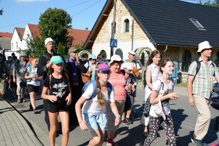 Woda lała się w Kamieniu Śląskim