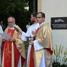 Pielgrzymkowa Eucharystia i tablica pamięci ks. Grzywocza